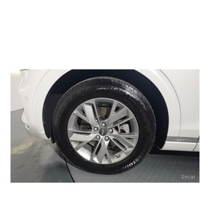 Genesis GV70 2.5T AWD 2024, SUV a Gasolina con 16,319 km, Emisión Euro V, Asientos de Cuero, Caja de Cambios Automática, Cámara Trasera, Volante a la Izquierda - Product Image 5