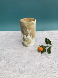 Verre à boire en corne de bœuf naturelle ivoire personnalisé, style moderne, écologique, fait main, logo personnalisable par UO INDIA - Product Image 6