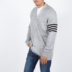 Cardigan en tricot pour homme et femme, col en V, manches longues, rayures contrastées, boutons sur le devant, style classique, toutes saisons, tenue scolaire - Product Image 3
