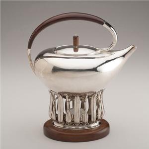 Cafetière traditionnelle arabe en laiton avec couvercle en forme de dôme et bec verseur, idéale pour un service élégant et une présentation culturelle à des prix compétitifs - Product Image 2