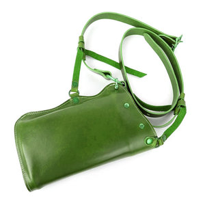 Sacoche de tir à l'arc en cuir de qualité supérieure, coutures robustes, sangle d'épaule réglable, équipement pour l'entraînement et les sports de plein air - Product Image 1