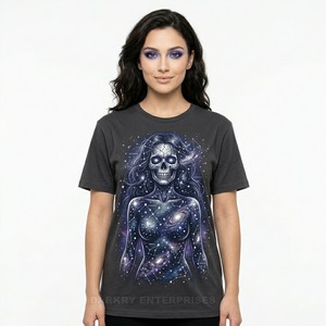Camiseta personalizada con estampado de calavera de galaxia celestial para mujer, camiseta con gráfico de nebulosa espacial, camiseta de algodón con estampado del universo, top estético de cielo nocturno para mujer - Product Image 1