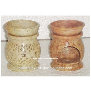 Brûleur d'huiles aromatiques en pierre savonneuse sculptée naturelle, forme ronde, motif floral, finition et fabrication soignées, et best-seller en ligne. - Product Image 5