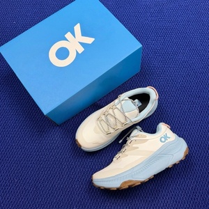 Chaussures de marche décontractées respirantes en mesh pour femmes HOKAS, à lacets, bleu clair et blanc, couleur unie, été, automne, hiver, semelle intermédiaire en EVA - Product Image 1