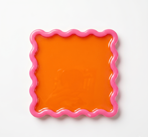 Plateau de service en résine fait main à bords festonnés, finition lisse, élégant, pièce d'art en résine époxy, qualité alimentaire, pour fruits de saison, très demandé - Product Image 1