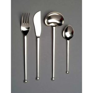 Perfecto para ocasiones especiales, el juego de cubiertos de acero inoxidable agrega un toque celebratorio y festivo a las comidas. - Product Image 3