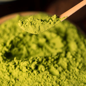 WARRLY Polvo de Extracto Herbal de Hoja de Moringa Orgánica, 99% Puro, Secado por Aspersión, Grado Alimenticio, 50kg MOQ, Envasado al Vacío en Tambor - Product Image 1