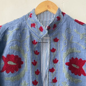 Veste en coton Suzani indienne faite à la main, veste courte brodée à la main, manteau unisexe, veste courte Suzani faite à la main - Product Image 3