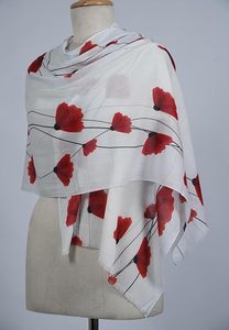 Écharpe à imprimé floral rouge pour femme, en tissu transparent, longue et élégante, accessoire doux pour le cou, idéale pour styliser les tenues - Product Image 4