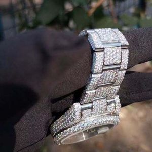 Splendide montre de luxe pour homme à quartz ETA, boîtier en argent et moissanite, cadran analogique 28 mm en cristal saphir, accents en moissanite - Product Image 2