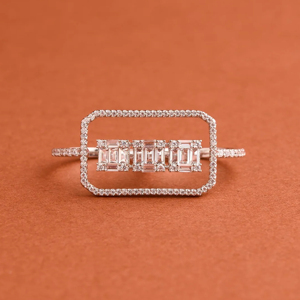 Anillo de Compromiso de Diamantes con Corte Esmeralda, Oro Sólido de 18K, Geométrico, de Lujo, para Mujer - Product Image 1