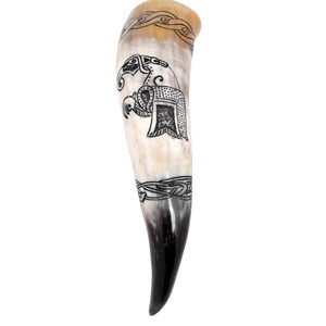 Cuerno de búfalo pulido hecho a mano con diseño de logotipo de cuervo vikingo tallado, forma natural, arte ecológico coleccionable, decoración para el hogar - Product Image 1
