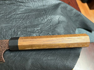 Cuchillo de Chef Hecho a Mano de Calidad Profesional, Hoja de Acero Damasco Grabada, Personalizable OEM, Garantía de 3 Años, El Mejor Regalo para Cocineros - Product Image 4