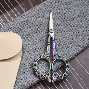 Ciseaux à cuticules en acier inoxydable, lames courbées, revêtement en titane, outils de beauté polyvalents, bricolage - Product Image 4