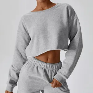 Sweat-shirt à capuche unisexe noir, coupe courte, col rond, coupe classique, manches longues, décontracté, tricoté, uni, en molleton écologique 100% coton - Product Image 5