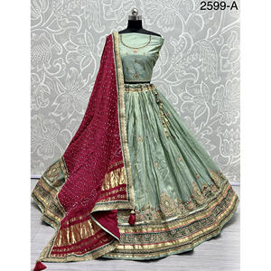 Collections de velours de vêtements de mariée indiens pour la mariée avec le travail de Zarkhan par Fabzone - Product Image 5