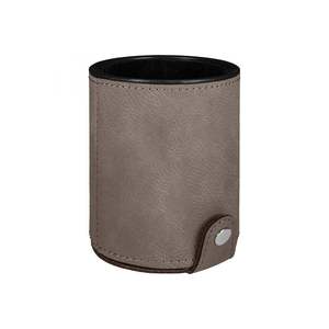 Copa de Dados Hecha a Mano de Cuero 100% de Alta Calidad con Diseño Personalizado y 4 Dados, Estilo Clásico para Juegos Casuales - Product Image 1