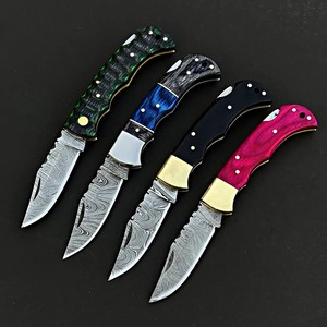 มีดพับเหล็กดามัสกัสขายดี พร้อมตัวล็อคด้านหลัง ด้ามทองเหลือง ด้ามไม้ปักก้า พร้อมปลอกมีด พกพาสะดวก EDC สำหรับตั้งแคมป์ มีด OEM - Product Image 1