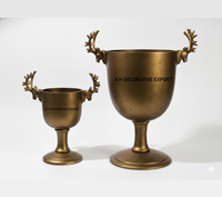 Seau à glace en aluminium doré antique avec poignée en forme de cerf |   Élégant bois de cerf pour refroidisseur |   Trophée de bar à cocktails glamour pour mariage