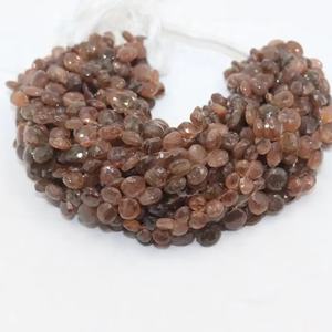 Cuentas facetadas de andalusa natural en forma de corazón de 7-8 mm, cuentas de andalusa marrón briolette para la fabricación de joyería. - Product Image 1