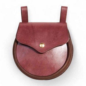 Sporran écossais classique fait main en similicuir végétalien avec ceinture et boutons en laiton – Accessoires de costume - Product Image 1