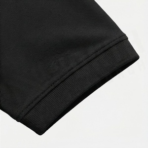 Vente en gros de polos pour hommes sur mesure avec logo imprimé, nouveau design, couleur unie, tissu tricoté, fabriqué au Pakistan - Product Image 6