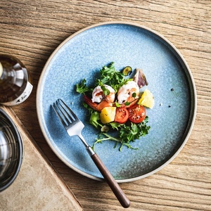 Assiette plate en céramique à glaçure réactive, faite à la main, en grès marbré dégradé effet four, pour restaurant et hôtel - Product Image 2