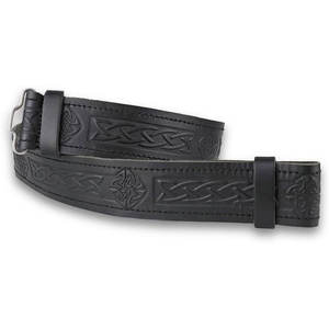 Ceinture écossaise en cuir 100% noir avec nœud celtique et motif gaufré, doublure réglable à scratch pour kilt des Highlands écossais - Product Image 1