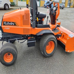 Cortacésped Kubota F251 con más de 200 horas de uso, plataforma de corte, recogedor de césped, calidad DIY, oferta económica en venta - Product Image 4