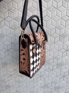 Hand Tooled Checkered Leather Handbag Western Fashion Shoulder Bag New Arrival Western Stylish Bags Hottest Luxury Bags - Product Image 2