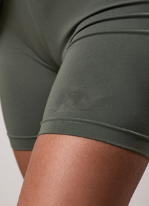 Nouveaux shorts sans coutures pour femmes, avec logo personnalisé, pour l'entraînement, la gym, le yoga, avec dos en V - Product Image 3