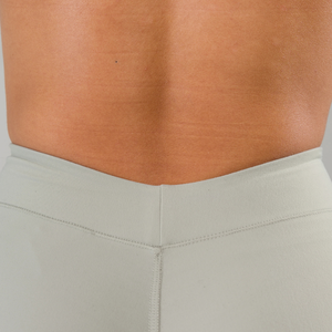 กางเกงเลกกิ้งเอวกลางสำหรับผู้หญิง ทรงกระชับรูปร่าง เหมาะสำหรับออกกำลังกาย โยคะ ยืดหยุ่น กระชับสัดส่วน ช่วยเสริมรูปร่าง ชุดออกกำลังกายประสิทธิภาพสูง - Product Image 5