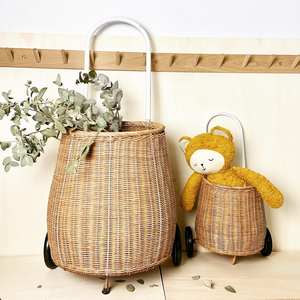 กระเป๋าเดินทางแบบล้อเลื่อนสำหรับเด็กเล่นบทบาทสมมติ ตะกร้าหวายทำมือ รถเข็นของเล่น ราคาประหยัด - Product Image 2