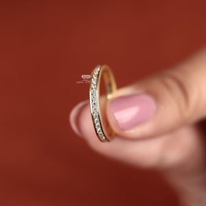 Anillo de compromiso de oro de 10K con diamante de talla brillante, joyería para mujer de calidad de exportación a un precio asequible. - Product Image 2
