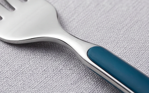 Ensemble de couverts finition mate avec manches en résine bleue – Vaisselle élégante pour fêtes, restaurants et usage domestique quotidien - Product Image 2