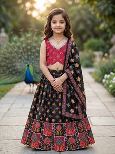 Shoryam - Conjunto de Top Corto y Lehenga Choli con Estampado Floral para Niñas, Vestido Étnico Tradicional Negro para Fiestas - Product Image 2