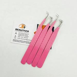 Pinzas profesionales de Extensión de pestañas de acero inoxidable con revestimiento rosa con punta puntiaguda sostenible para Aplicación de pestañas - Product Image 1