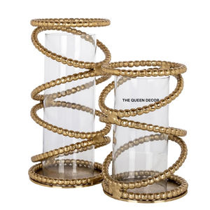 Porte-bougie unique en béton et métal doré, thème luxe, avec motif d'oiseau en vol, parfait pour un salon contemporain - Product Image 6