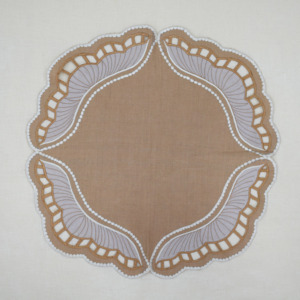 Servilletas de Lino Blancas Bordadas, Decoración de Mesa Hecha a Mano de Estilo Clásico para Decoración de Mesa del Hogar y Bodas - Product Image 2
