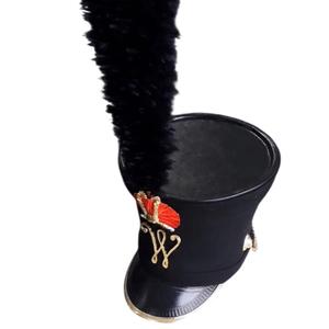 Sombrero Shako Negro Estilo Inglés con Emblema Dorado y Pluma Roja para Fiestas, para Hombre Adulto - Product Image 1