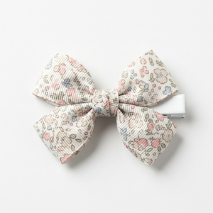 ริบบิ้นโกรเกรนลายดอกไม้ขนาด 20 มม. ยี่ห้อ Neelkamal ผลิตจากโพลีเอสเตอร์รักษ์โลก เหมาะสำหรับตกแต่งห่อของขวัญและเครื่องประดับเสื้อผ้า - Product Image 4