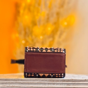 Sac de voyage en cuir véritable léger avec fermeture éclair et motif lettres, grande capacité, pour femmes et filles, de la marque Venus Leathers Fashion - Product Image 2