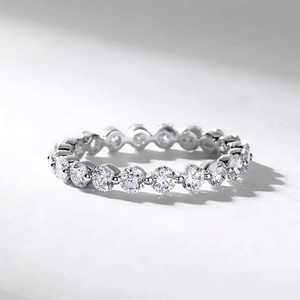 Anillo de boda de diamante cultivado en laboratorio con círculo completo, perfecto para aniversario o - Product Image 1