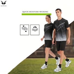 Lightweight Short-Sleeve Top And Quick-Dry Shorts Breathable Product Gym Running Outfit Set Compression T-Shirt And Shorts Set - Product Image 4