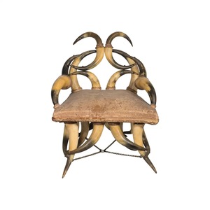 Fauteuil d'appoint rustique en corne de buffle, artisanal et luxueux, de NEHA ENTERPRISES, meubles artisanaux naturels pour salon, entrée, couloir - Product Image 1