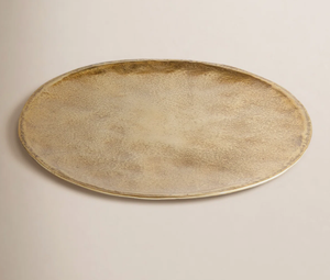 Bandeja de Servir con Acabado de Latón de Inspiración Real para una Experiencia Gastronómica Elegante y Decoración de Hogar de Lujo con Acabado Artesanal Detallado - Product Image 3