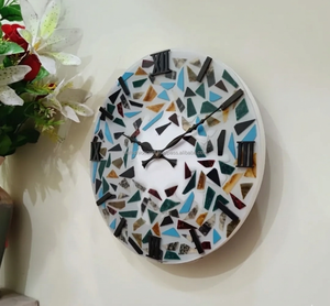 Horloge murale ronde en résine artisanale moderne, silencieuse, à mouvement mécanique, pour le bureau et la décoration de la maison - Product Image 3