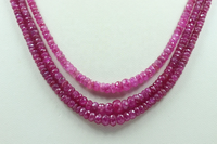 Collier de perles de pierre en rubis Mogok facetté de qualité supérieure, 3 brins, 2,5-4 mm, trou percé au centre, longueur 15-16 pouces