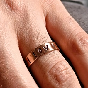 Bague en cuivre avec gravure d'amour et symbole de cœur, forme circulaire, pour cadeau de bijoux de la Saint-Valentin, exigences personnalisées - Product Image 2