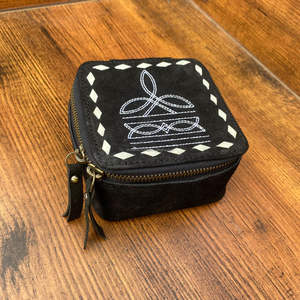 Sacs de toilette de voyage en cuir suédé à mailles ouvertes et petit coffret à bijoux portable en cuir suédé à mailles ouvertes pour femmes - Product Image 3